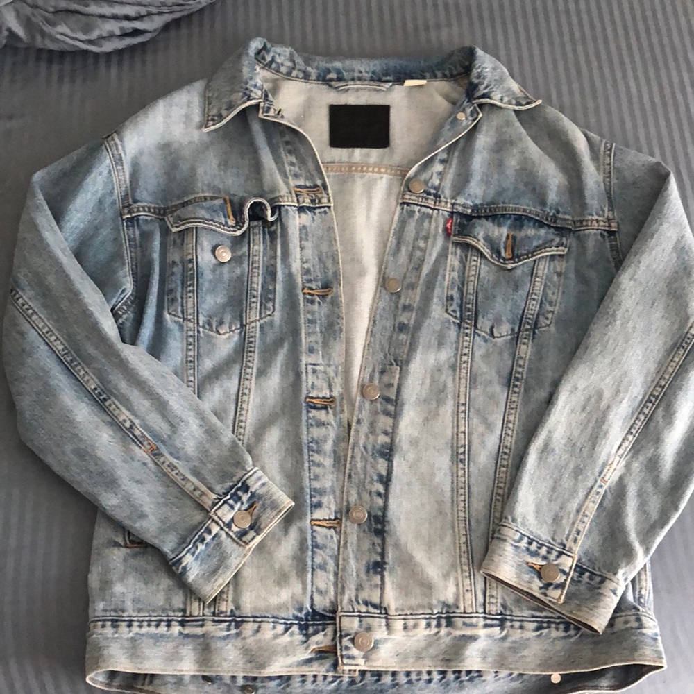 Men’s small Levi’s denim jacket